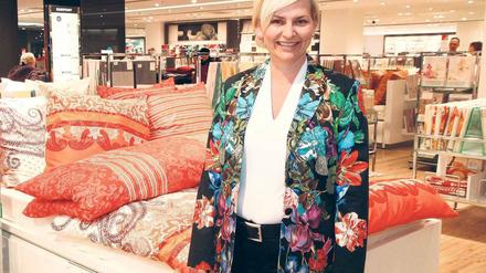 Neuer Look für Karstadt. Am 24. Februar tritt Eva-Lotta Sjöstedt offiziell ihr Amt an. Sie soll das Unternehmen modernisieren.