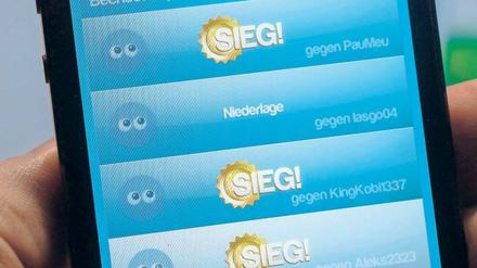 Macht Spaß, bringt Ärger. Mit dem Quizduell kann jeder jedem zeigen, was er weiß und der andere nicht. Funktioniert aber auch andersherum. Foto: imago