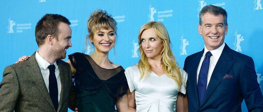 Vier Lebensmüde – zumindest im Film (von links nach rechts): Aaron Paul, Imogen Poots, Toni Collette und Pierce Brosnan.