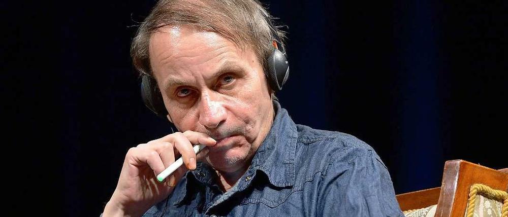 Böse auch mit E-Zigarette: Michel Houellebecq