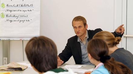 Kleine Gruppen: Maximal zwölf Teilnehmer trainieren mit professionellen Dozenten. 