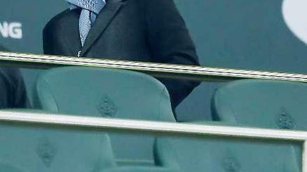 Allein mit seinen Gedanken. Bundestrainer Joachim Löw hat Kopfschmerzen.