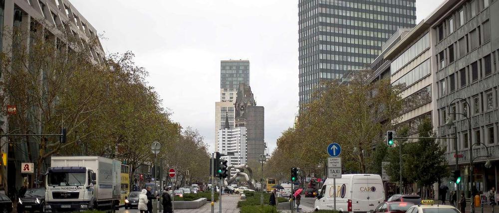 In die Santander-Filiale in der Tauentzienstraße drangen Unbekannte am Montagfrüh ein.
