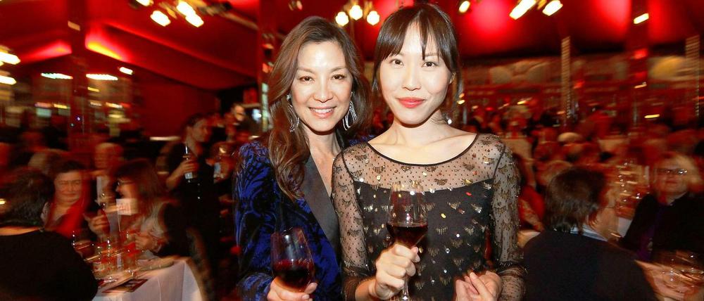 Schauspielerin Michelle Yeoh (links) und Regisseurin Gina Kim des Films "Final Recipe" bei der Eröffnungsnacht des Kulinarischen Kinos 