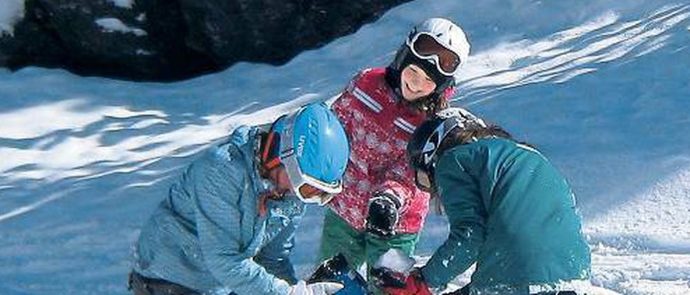 Zünftig. Schneeballschlachten kommen offenbar nie aus der Mode.