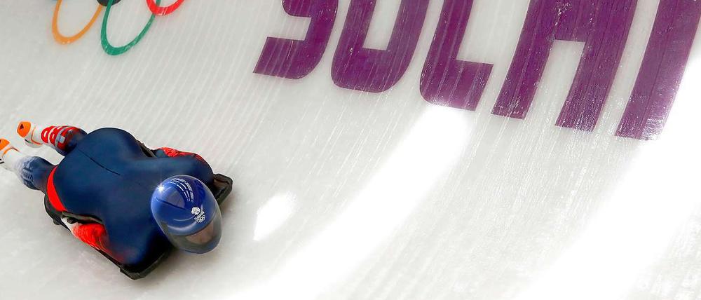 Aus dem Bauch heraus. Elizabeth Yarnold will die Skeleton-Euphorie auf der Insel mit einer Goldmedaille bedienen.