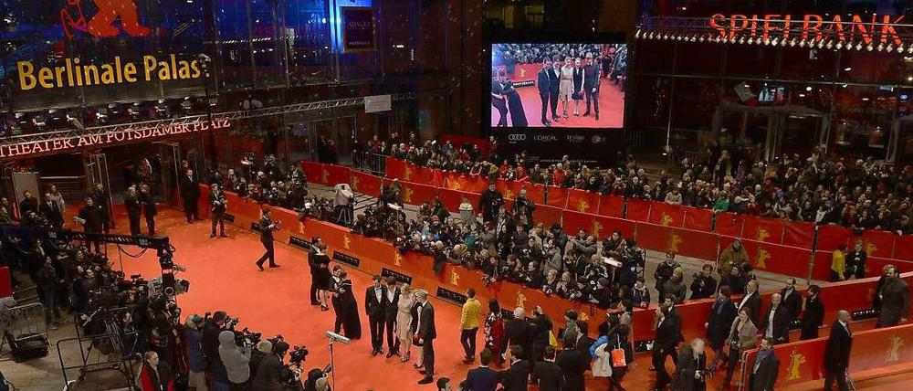 Riskantes Unternehmen: Filme von Newcomern im Wettbewerb und Starrummel auf dem roten Teppich.