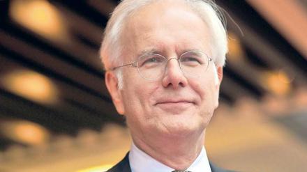 Der Late-Night-Talker Harald Schmidt sucht Nachmieter für sein Studio.