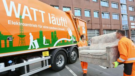 Elektromobilität trifft Umwelttechnik: Seit September 2013 gibt es in Berlin einen elektrischen Sperrmüll-Laster. Auch sehr smart.
