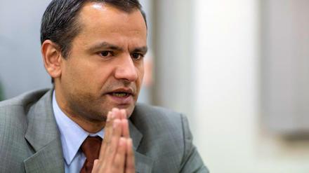 Edathy bestreitet, in Besitz kinderpornografischen Materials gewesen zu sein.