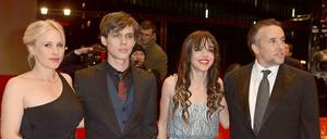 We are family: Filmmutter Patricia Arquette (links) mit Filmsohn Ellar Coltrane (2.v.l.) nebst Filmschwester Lorelei Linklater und Regisseur wie Vater Richard Linklater