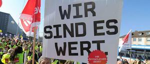 Mehr Geld für den öffentlichen Dienst fordert unter anderem die Gewerkschaft Verdi.
