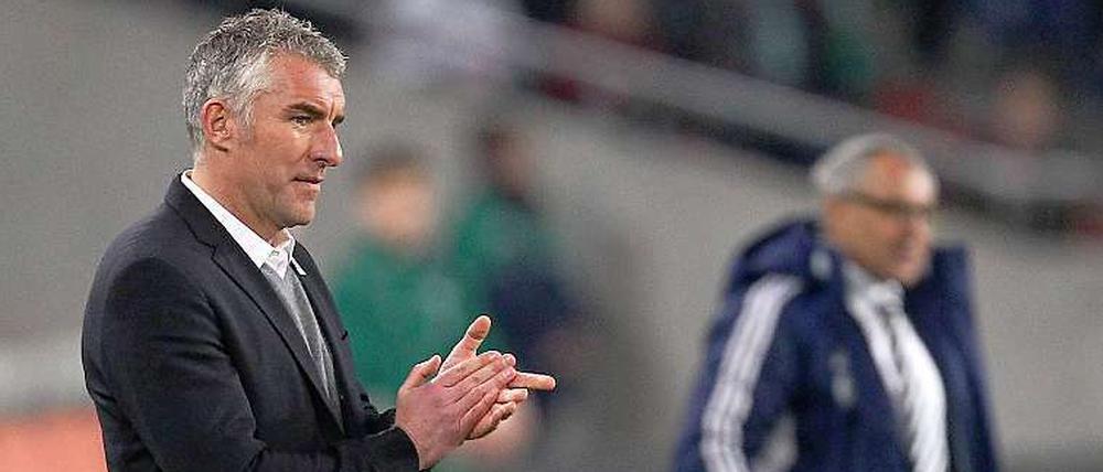 Felix Magath ist nur noch der Mann im Hintergrund für den HSV. Stattdessen stehen die Zeichen nun auf Mirko Slomka.