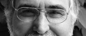 Hans-Dieter Mutschler ist Professor für Natur- und Technikphilosophie an der Hochschule Ignatium in Krakau, Dozent für Naturphilosophie an der Philosopisch-Theologischen Hoschule St. Georgen und Lehrbeauftragter an der Universität Zürich.