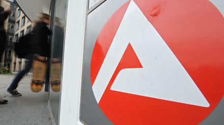 Seit 2008 ist die Arbeitslosenquote im Osten um durchschnittlich 2,8 Prozent zurückgegangen - im Westen gab es nur ein Minus von 0,4 Prozent.