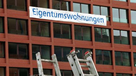 Seit Januar müssen Berliner bei einer 300 000-Euro-Wohnung mit bis zu 45 000 Euro für die Kaufnebenkosten rechnen.