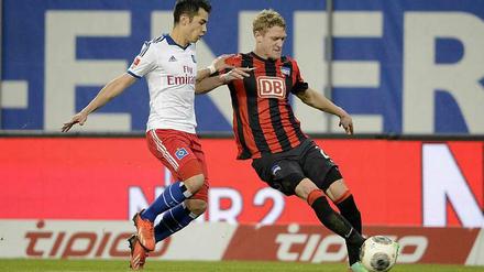 Entwicklung zum Allrounder: Herthas Johannes van den Bergh (r.).