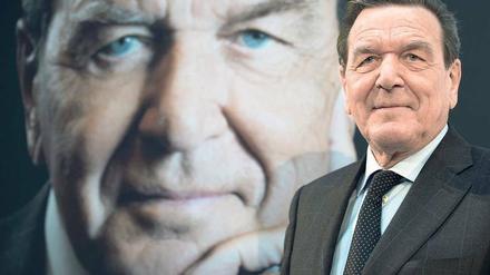 „Klare Worte“ heißt das neue Buch von Altkanzler Gerhard Schröder, das am Freitag in Berlin vorgestellt wurde und im Herder-Verlag erscheint. 