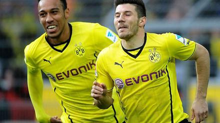 Zwei Spieler, drei Tore: Pierre-Emerick Aubameyang (l.) jubelt mit Milos Jojic.