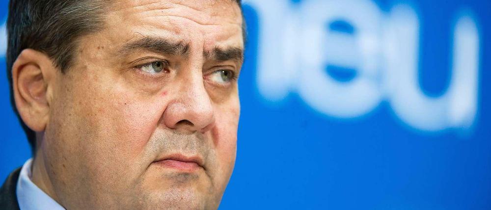 SPD-Chef Sigmar Gabriel steht vor seiner ersten Belastungsprobe als Vize-Kanzler.