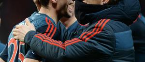 Mit dem FC Bayern jubeln ist das Schönste, oder?