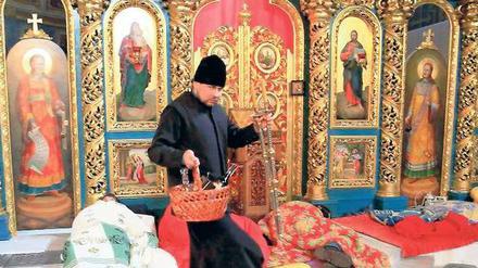 Kirche als Zuflucht. Oppositionelle übernachten in der Mikhailovsky Zlatoverkhy Kathedrale in Kiew. 
