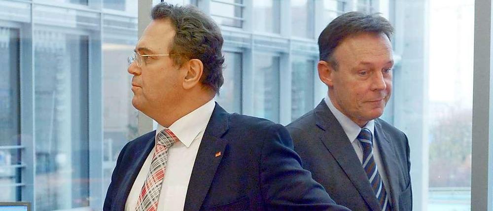 Hans-Peter Friedrich (CSU) und Thomas Oppermann (SPD).