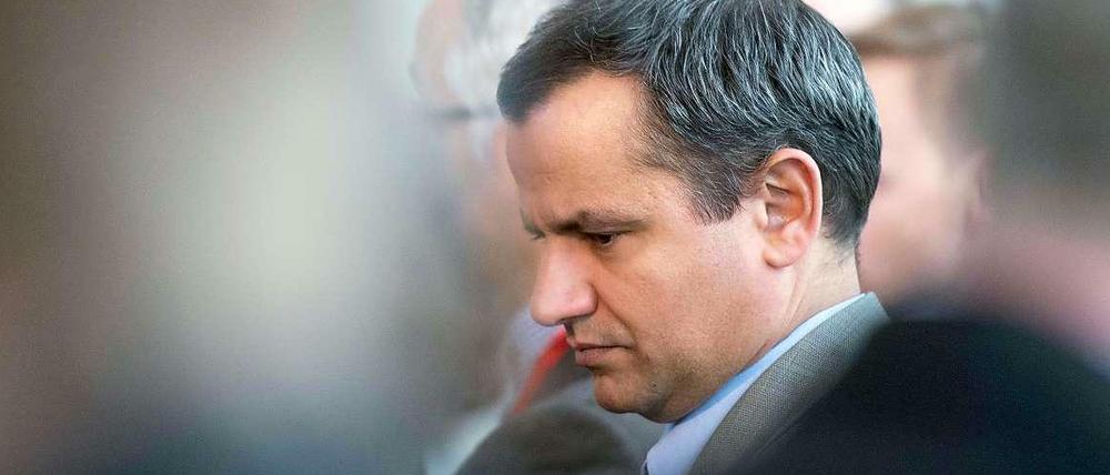 Laut "SZ" verhandelte Sebastian Edathy über die Große Koalition, obwohl die Vorwürfe gegen ihn der SPD-Spitze da schon bekannt waren.