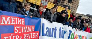 Gegen Nazis: Gleich zwei Bündnisse machten am Samstag gegen die NPD-Demo mobil.Sie brachten mehr Menschen auf die Straße als die Rechtsextremisten.