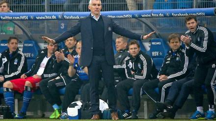 Ruhe am Rand: Mirko Slomka bringt nach acht Pleiten dem HSV sofort einen Sieg.