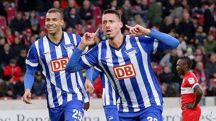 Anflug zum Abflug. Seinen Treffer zum 2:1-Sieg zelebrierte Sandro Wagner. Nur wenige Minuten später wurde Herthas Ersatzstürmer vom Platz gestellt.