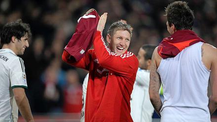 Am Sonntag drehte sich bei den Bayern alles um Bastian Schweinsteiger (Mitte).