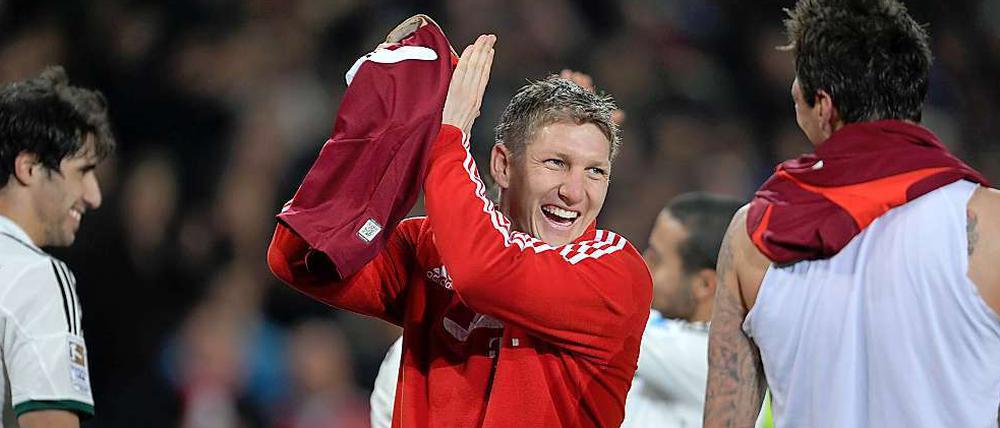 Am Sonntag drehte sich bei den Bayern alles um Bastian Schweinsteiger (Mitte).