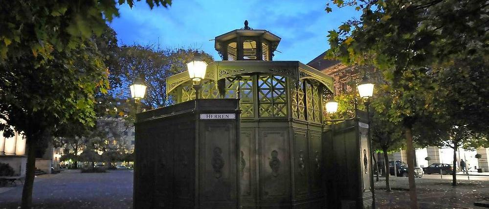 Traditions-Toilette. Schön, aber nicht barriefrei ist das „Café Achteck“ auf dem Gendarmenmarkt. 