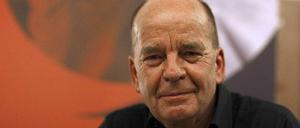 Martin Buchholz. Das aktuelle Programm "Macht!Menschen" läuft im März in der "Diestel" und im Mai wieder bei den "Wühlmäusen".