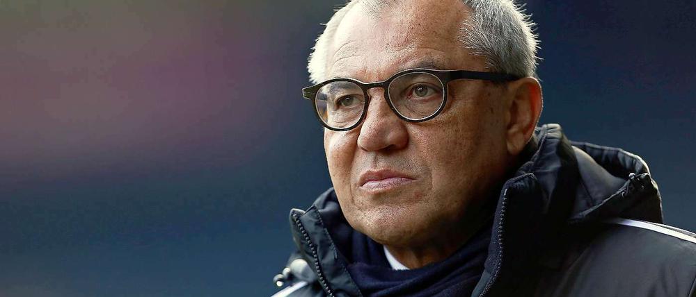 In den verbleibenden elf Begegnungen muss Felix Magath vier Zähler Rückstand auf die Nicht-Abstiegsplätze aufholen.