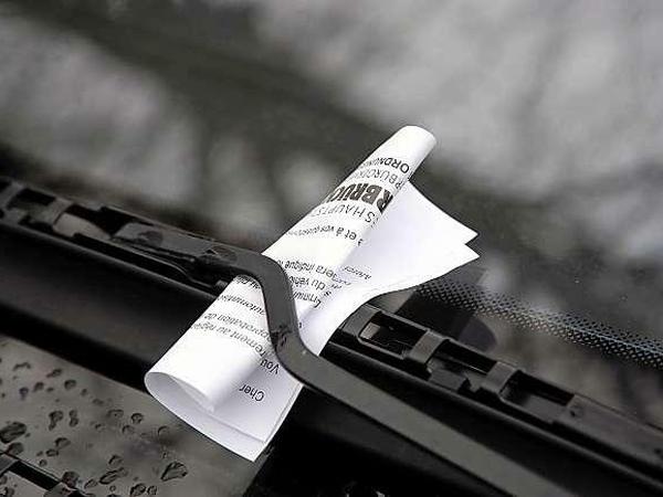 Wer nicht hören will, muss zahlen. Unser Autor ist deshalb lieber weiter gefahren und hat sich geärgert. Der Polizist war natürlich im Recht.