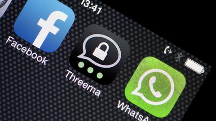 Threema überträgt Daten komplett verschlüsselt, ist aber nicht kostenlos.