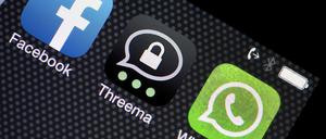 Threema überträgt Daten komplett verschlüsselt, ist aber nicht kostenlos.