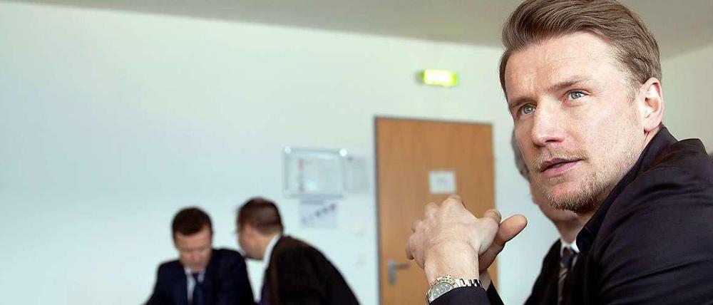 Herthas Maik Franz vor dem Berliner Arbeitsgericht.