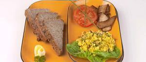 Sieht aus wie Rührei mit Speck! Ist es aber nicht. Dafür vollkommen vegan, also gesund, und fettarm dank Seidentofu. Das Frühstück kreierte der Küchenchef des "MioMatto".