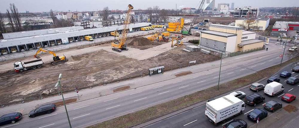 Seit Montag nicht mehr möglich: Autoverkehr auf der Grenzalle kurz vor der Ecke Neuköllnische Allee.