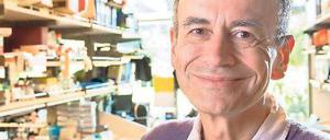 Südhof in seinem Labor in Stanford