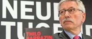 Im Land der vernebelten Hirne. Thilo Sarrazins Thesen haben diesmal keine Demonstranten zur Buchpremiere gelockt.