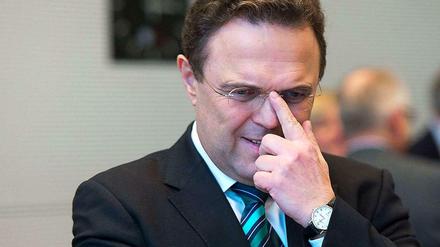 Die Grundrechtepartei eilt Ex-Minister Hans-Peter Friedrich zur Seite.