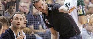 Vier Augen sehen mehr. Im Europapokal und im DHB-Pokal waren die Füchse Berlin zuletzt erfolgreich. "Aber wir müssen aufpassen, dass wir den fünften Platz in der Liga nicht gefährden", sagt Trainer Dagur Sigurdsson. Manager Hanning dürfte es ähnlich sehen.