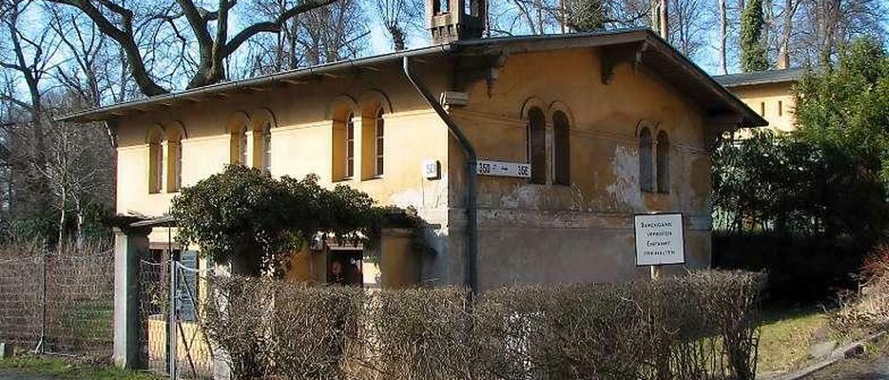 Die alte Konditorei im Landschaftspark Klein-Glienicke könnte, nach Vorstellung einer Bürgerinitiative, ein Besucherzentrum mit kleinem Café werden, wenn es jemand sanieren würde. Im Moment verfällt die Parklandschaft, die als Teil der Berlin-Potsdamer Kulturlandschaft zum Weltkulturerbe der Unesco gehört.