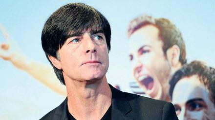 Feilen statt schleifen: Von seinen Spielern erwartet Bundestrainer Joachim Löw, dass sie ab sofort mehr trainieren und ihr ganzes Leben auf die WM ausrichten.