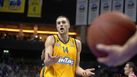 Was soll das? Levon Kendall hat so seine Probleme mit dem Eurocup-Modus. 