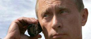 Wladimir Putin hat den verein Schalke 04 nach Russland eingeladen. Die Fans ärgert das.